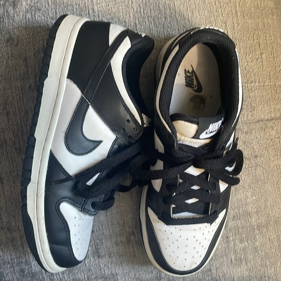 Nike black and white panda dunks - Picture 4 of 4